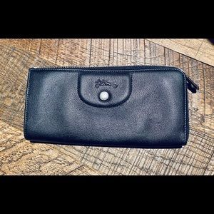 NWOT Longchamp Leather Wallet Black